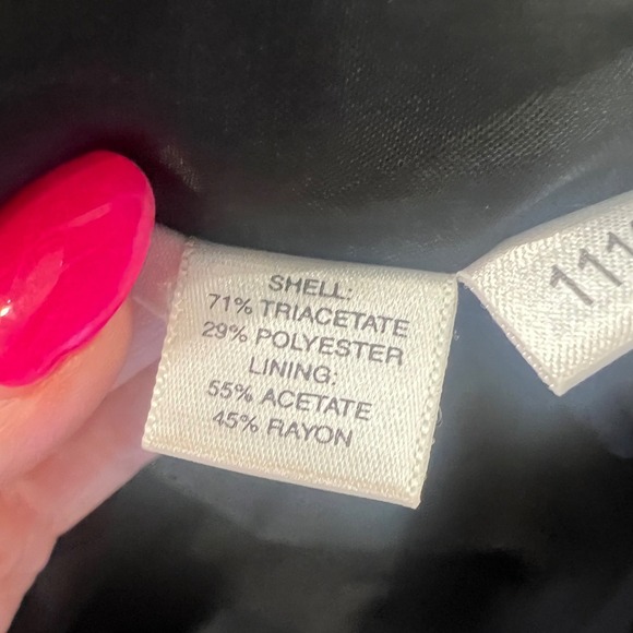 Ann Taylor Black Career Skirt‎ - Knee Length, Slit - Size 8 - Picture 4 of 4